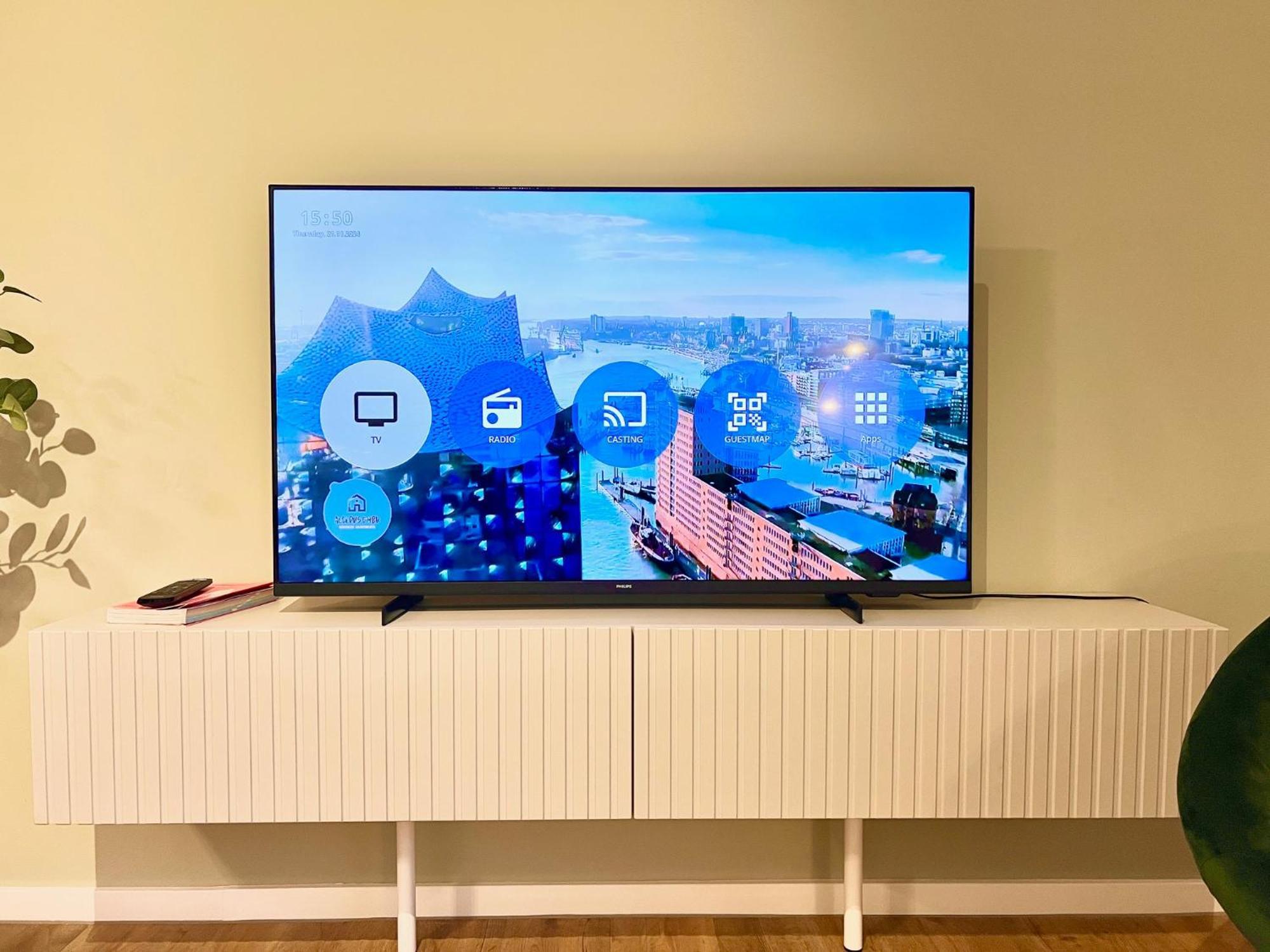 Kranich Mit 3 Zimmern, Infrastrukturlage Hh Langenhorn, Naehe Airport, Boxspringbetten Und Arbeitsplaetzen Mit Glasfaser Wlan Apartment Hamburg